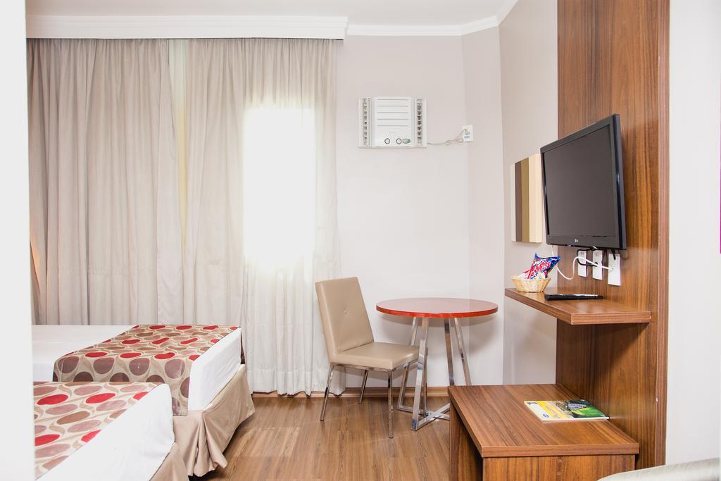 Class Hotel Pouso Alegre Εξωτερικό φωτογραφία